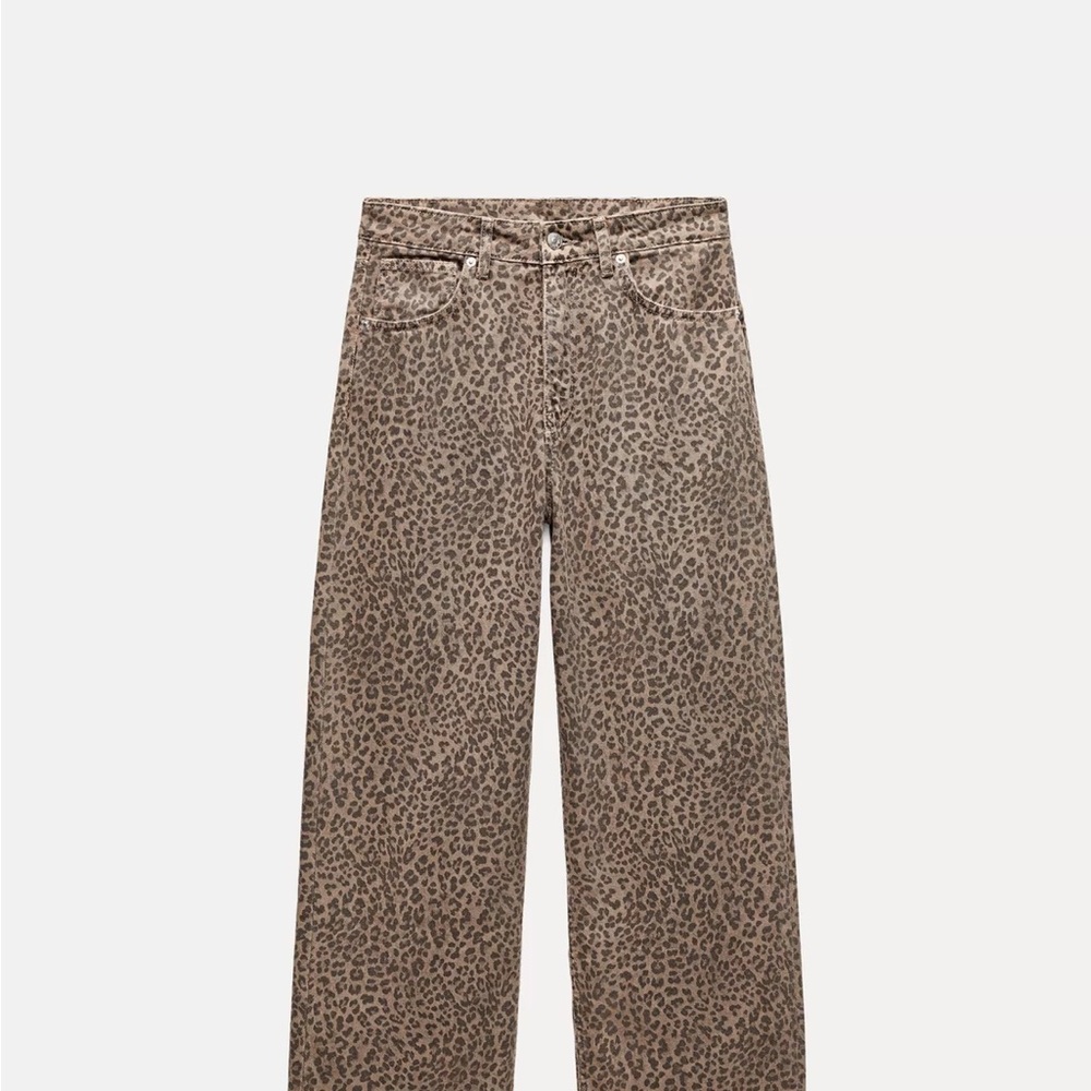 Zara relaxed high waist jean in leopard print
